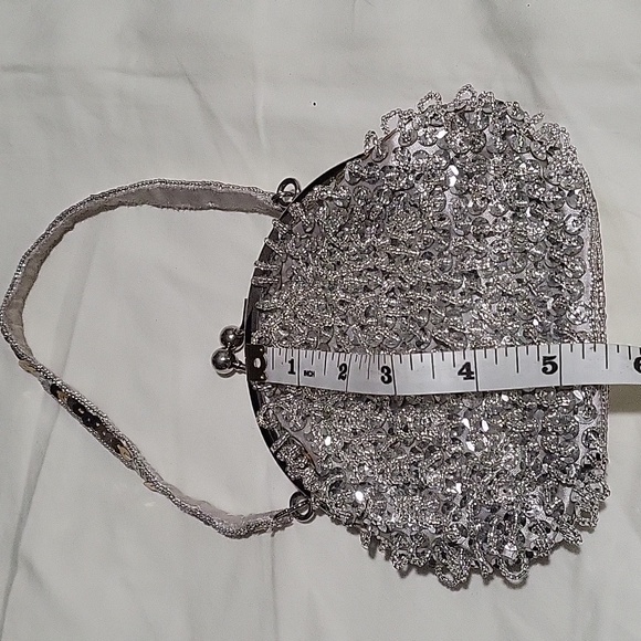 Cache mini metallic sequince purse. - Picture 10 of 11